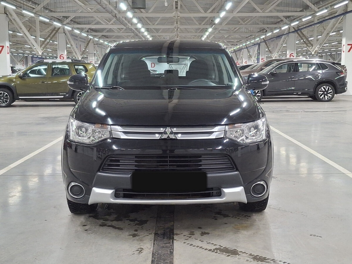 Mitsubishi Outlander III Рестайлинг, 2014 Фото №2