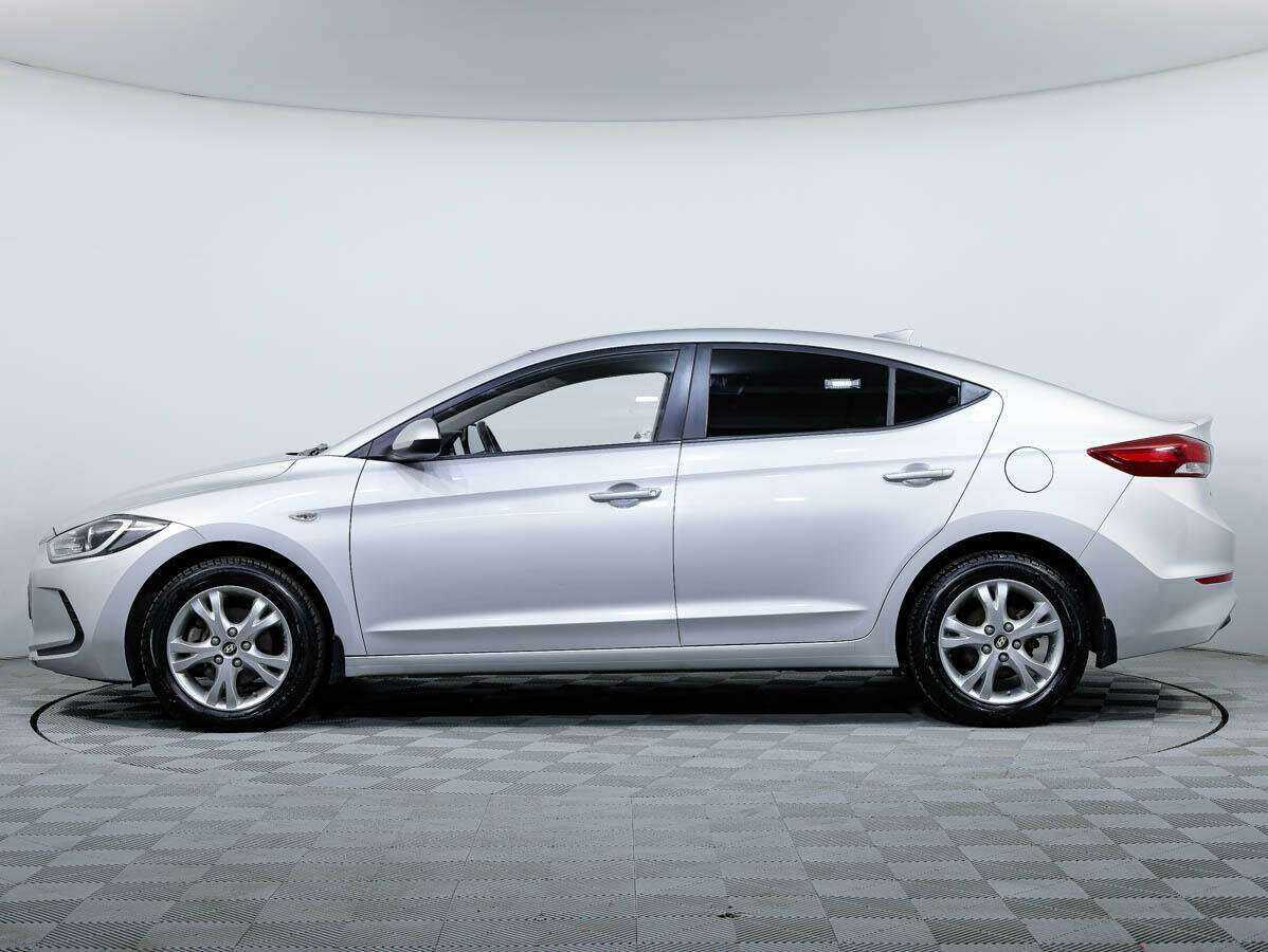 Hyundai Elantra, 2018 Фото №7