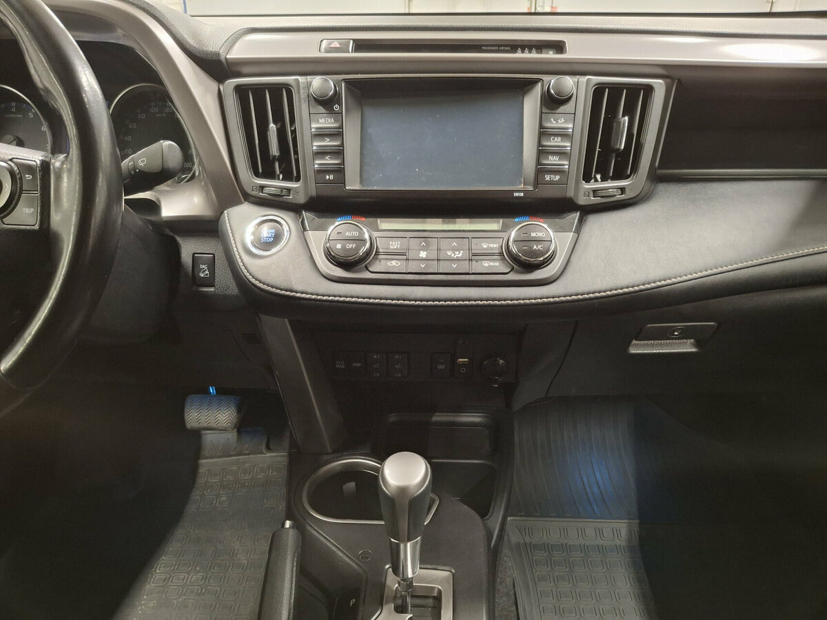 Toyota RAV4 IV (XA40) Рестайлинг, 2019 Фото №15