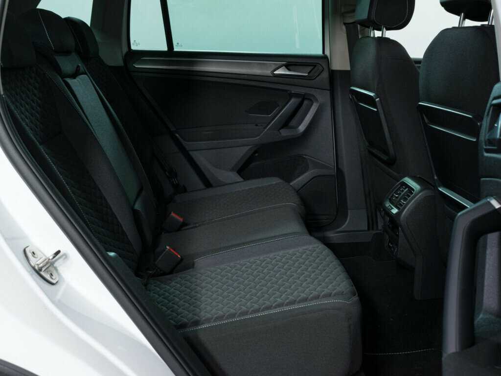 Volkswagen Tiguan, 2018 Фото №11