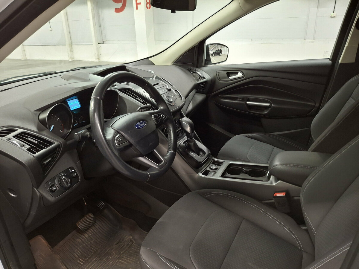 Ford Kuga II Рестайлинг, 2018 Фото №15
