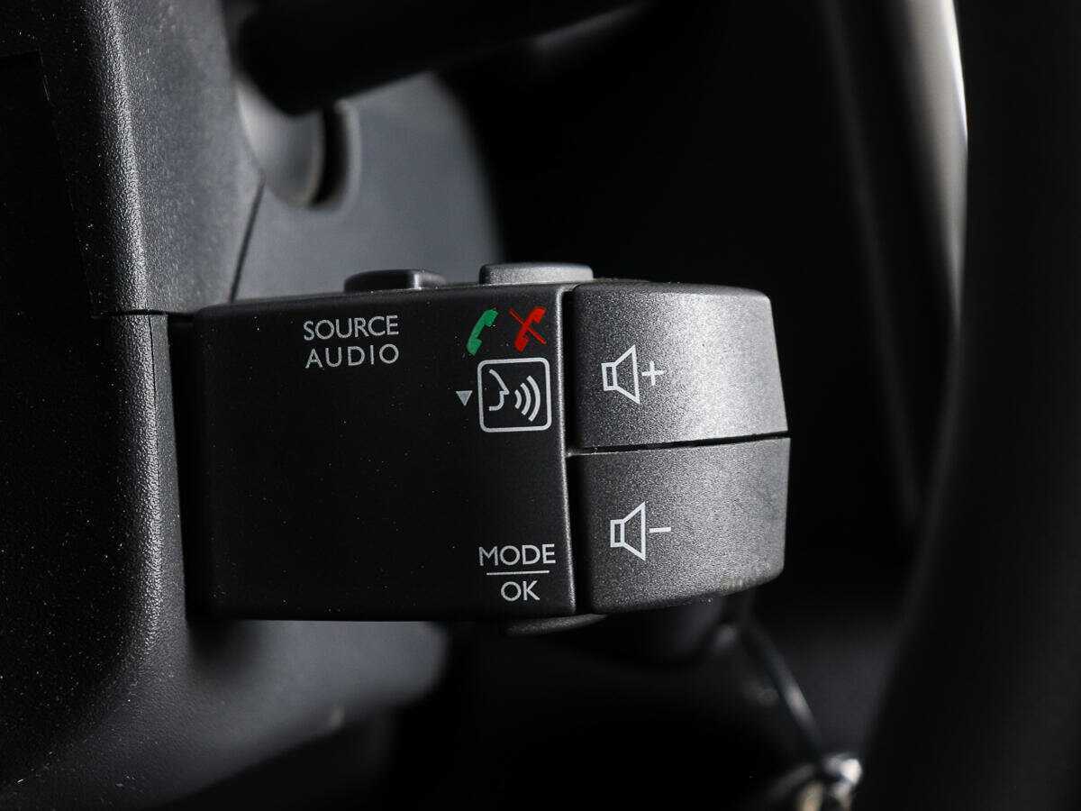 Renault Logan, 2020 Фото №17