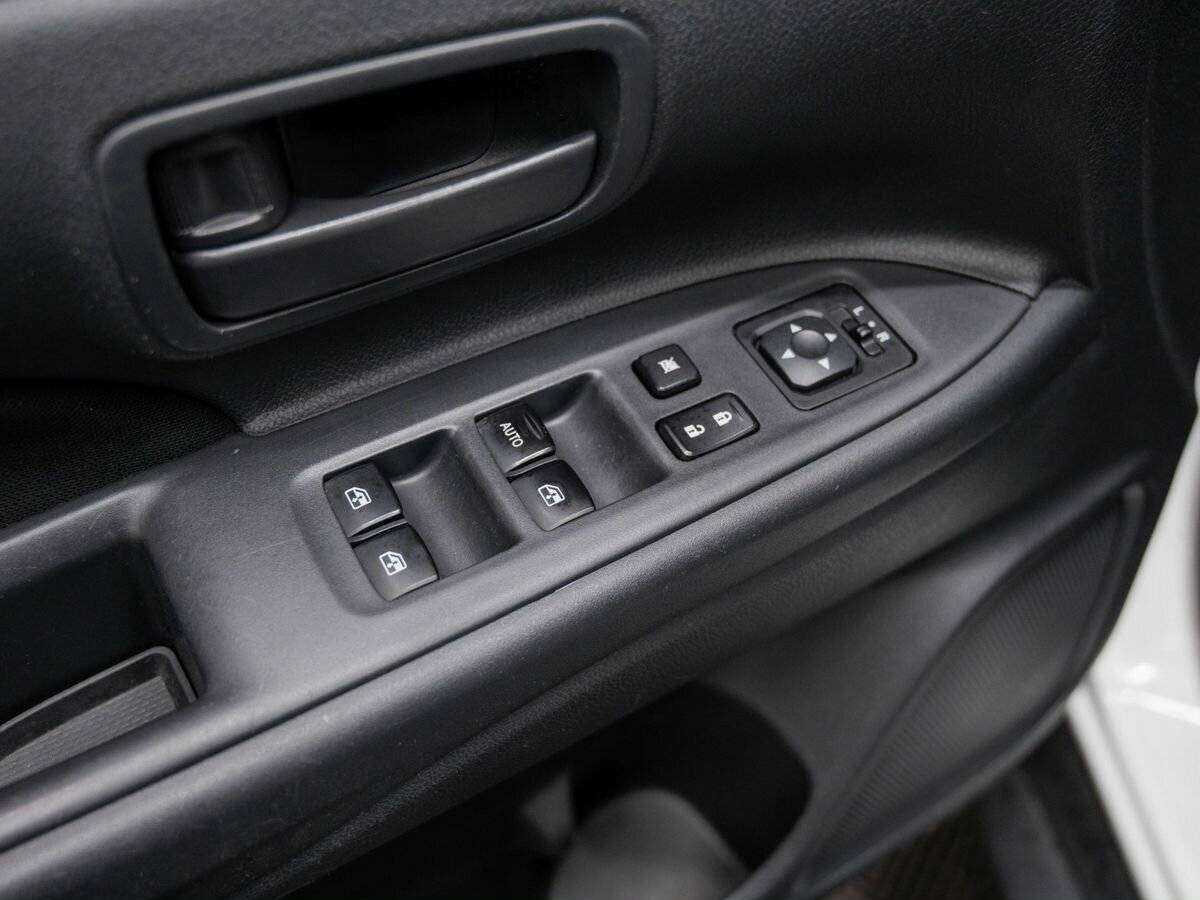 Mitsubishi Outlander, 2018 Фото №10