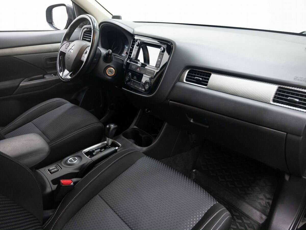 Mitsubishi Outlander, 2016 Фото №11