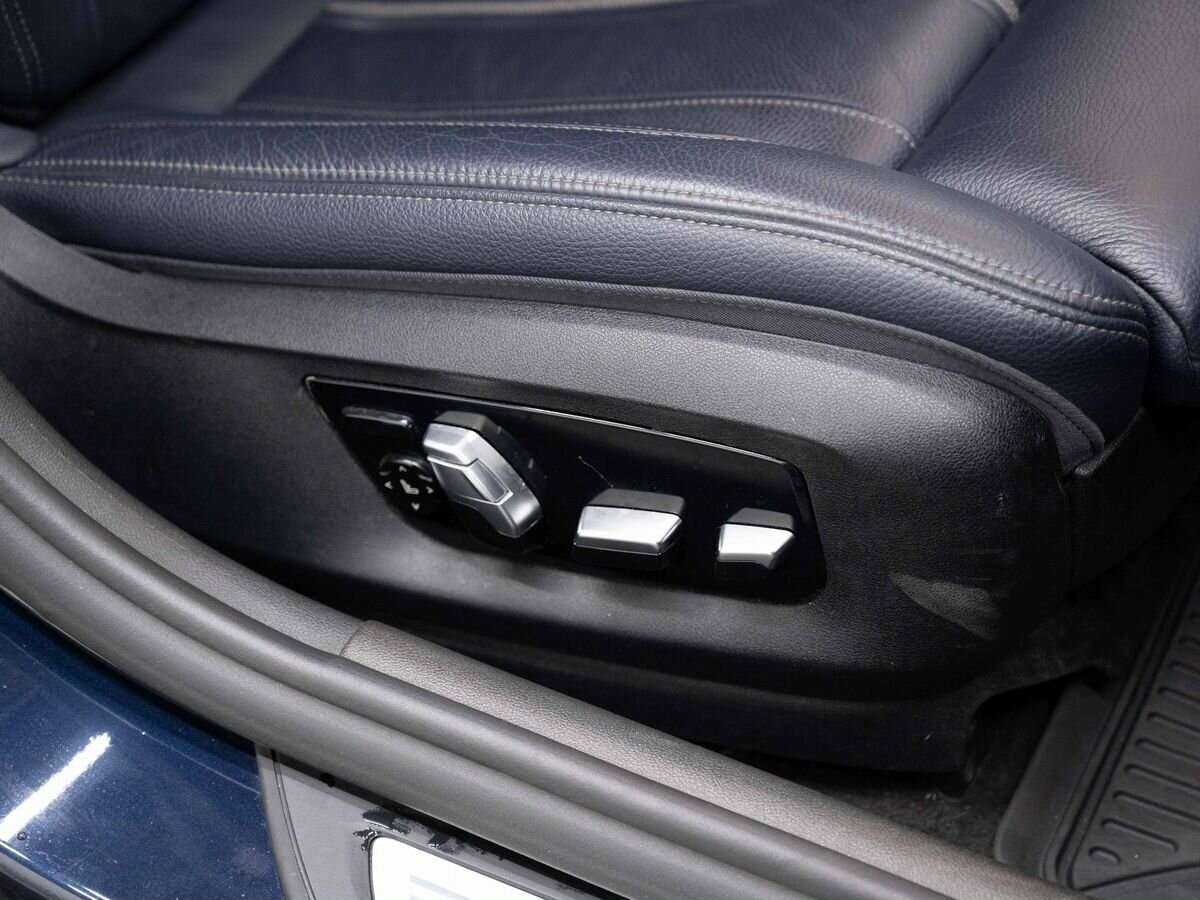 BMW 5 серии 520d xDrive, 2017 Фото №29