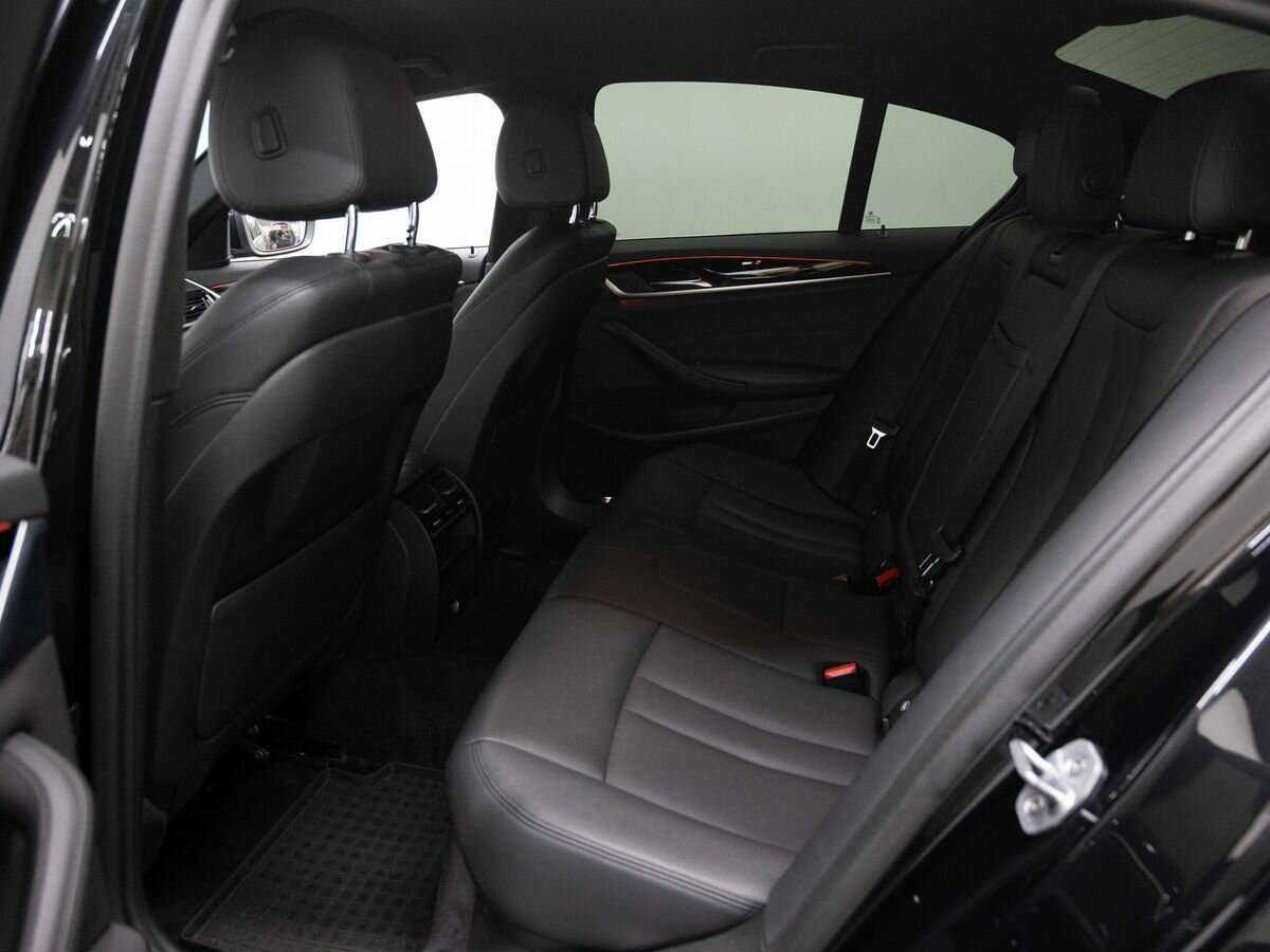 BMW 5 серии 520d xDrive, 2019 Фото №9