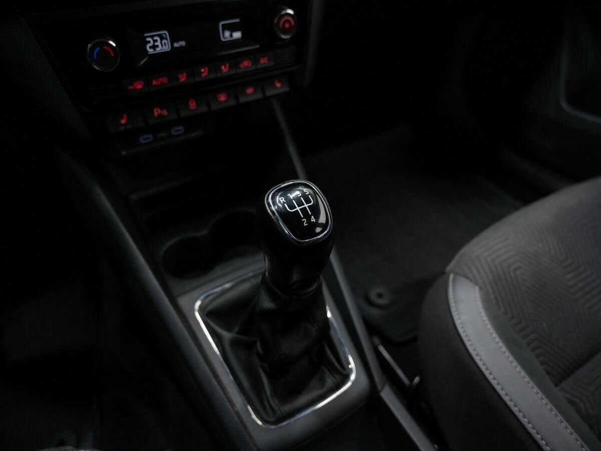 Volkswagen Polo, 2020 Фото №17