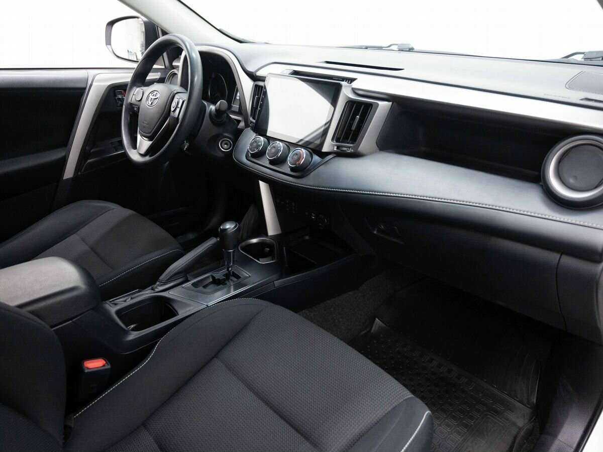 Toyota RAV4, 2017 Фото №14