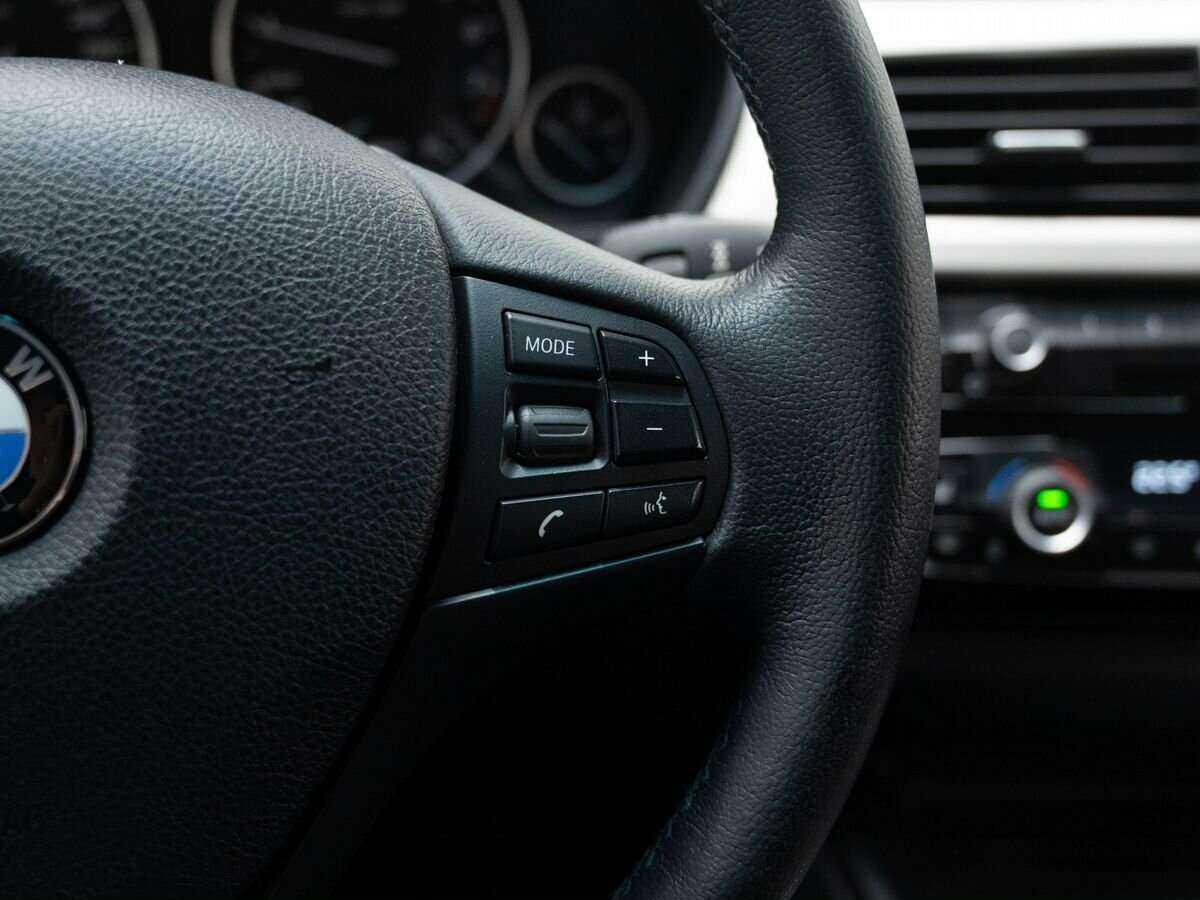 BMW 3 серии 318i, 2016 Фото №22