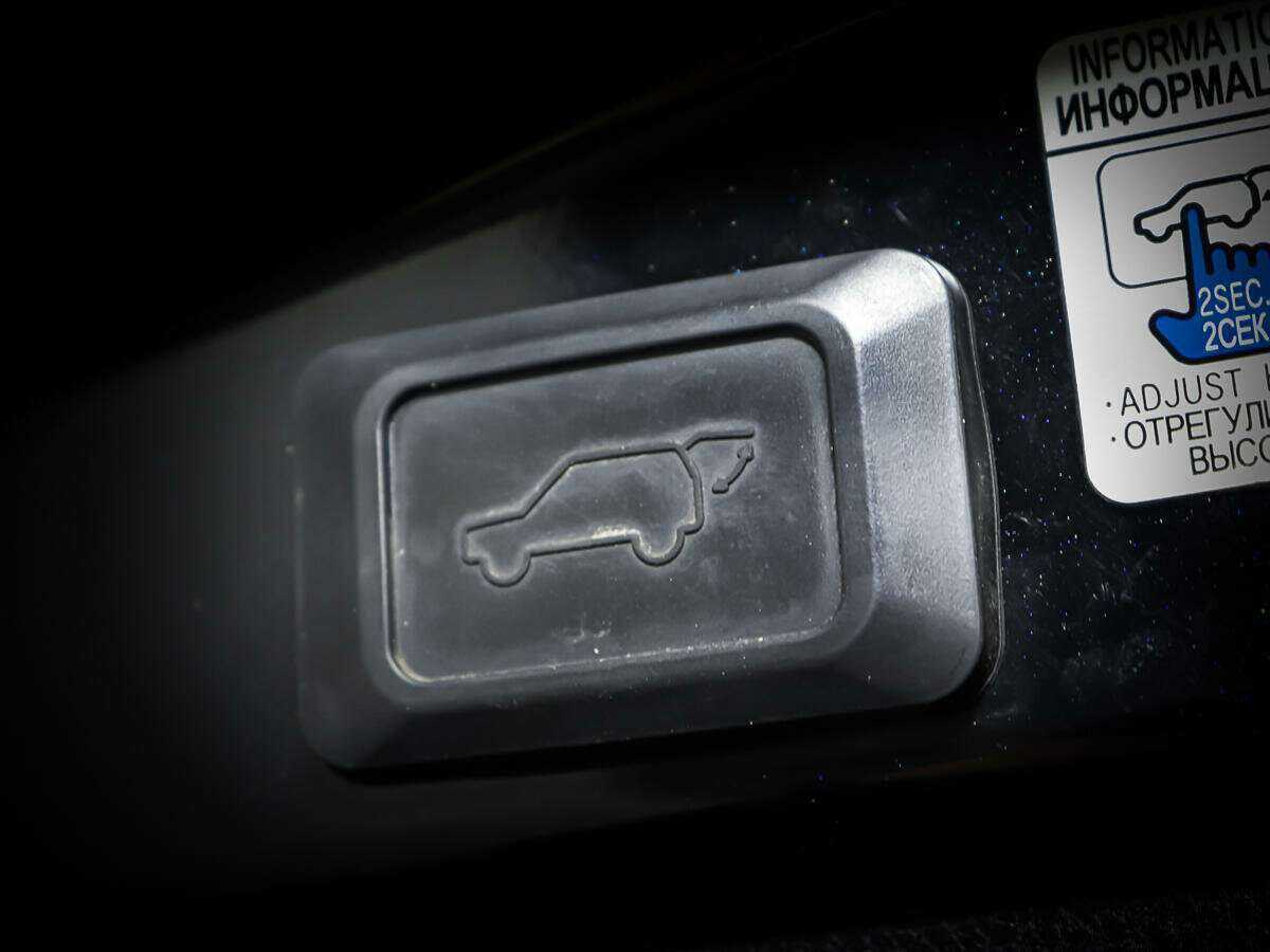 Toyota RAV4, 2018 Фото №18