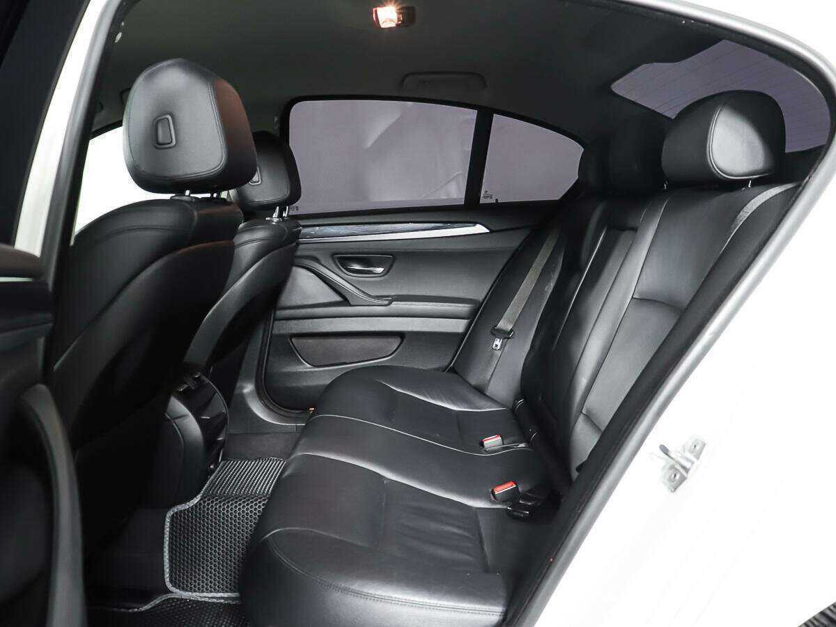 BMW 5 серии 520i, 2013 Фото №10