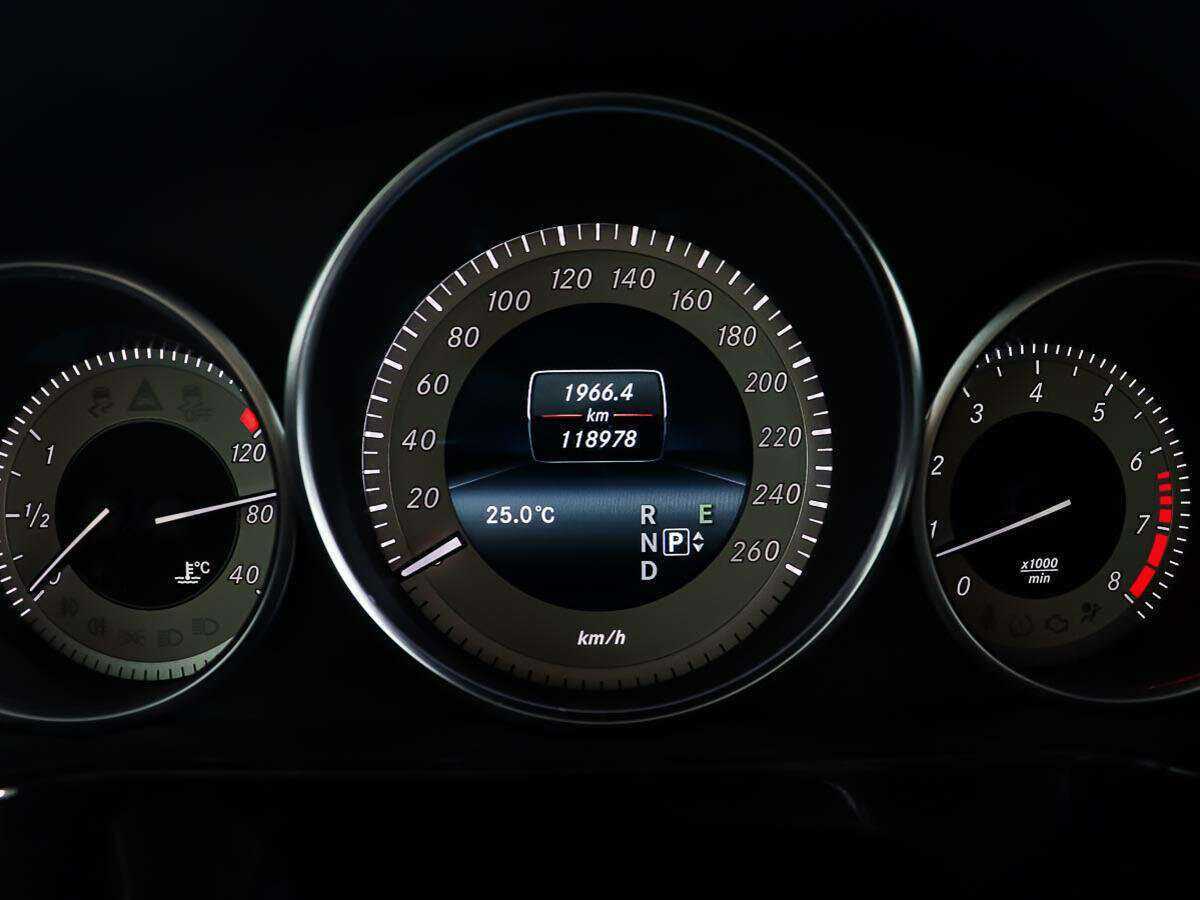 Mercedes-Benz E-Класс 250, 2013 Фото №14