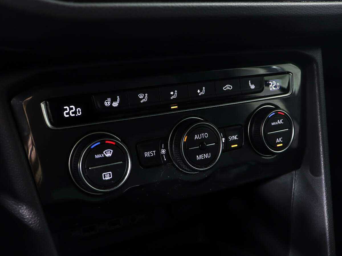 Volkswagen Tiguan, 2018 Фото №20