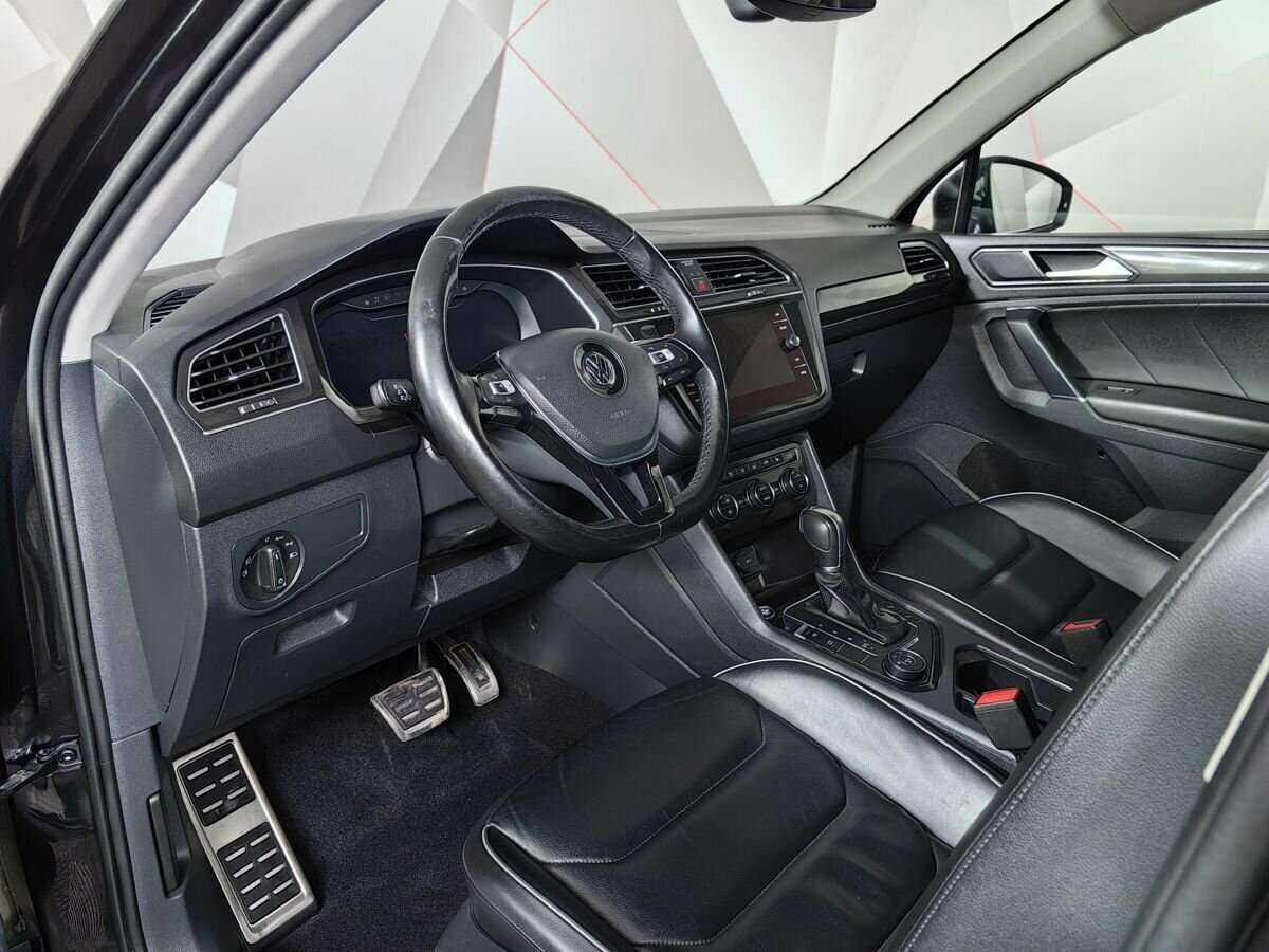 Volkswagen Tiguan, 2018 Фото №12