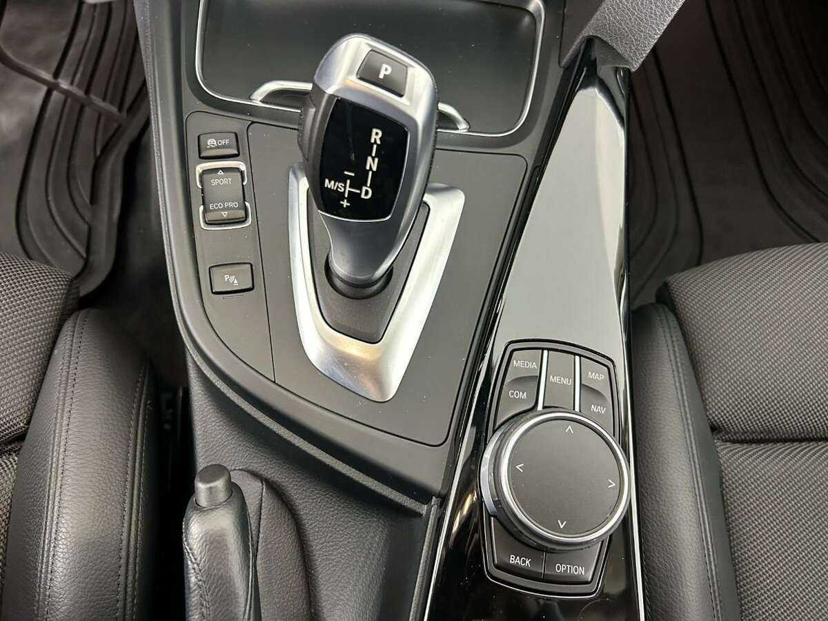 BMW 3 серии 320d xDrive, 2016 Фото №13