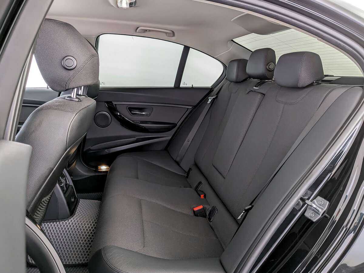 BMW 3 серии 318i, 2018 Фото №10