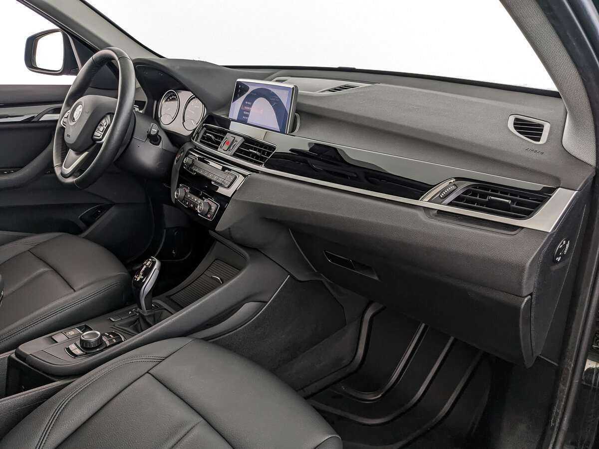 BMW X1 18i sDrive, 2021 Фото №11