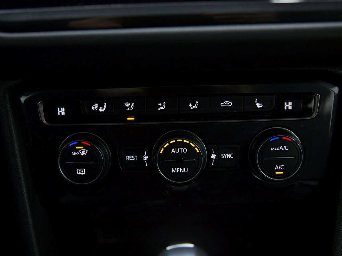 Volkswagen Tiguan, 2020 Фото №12