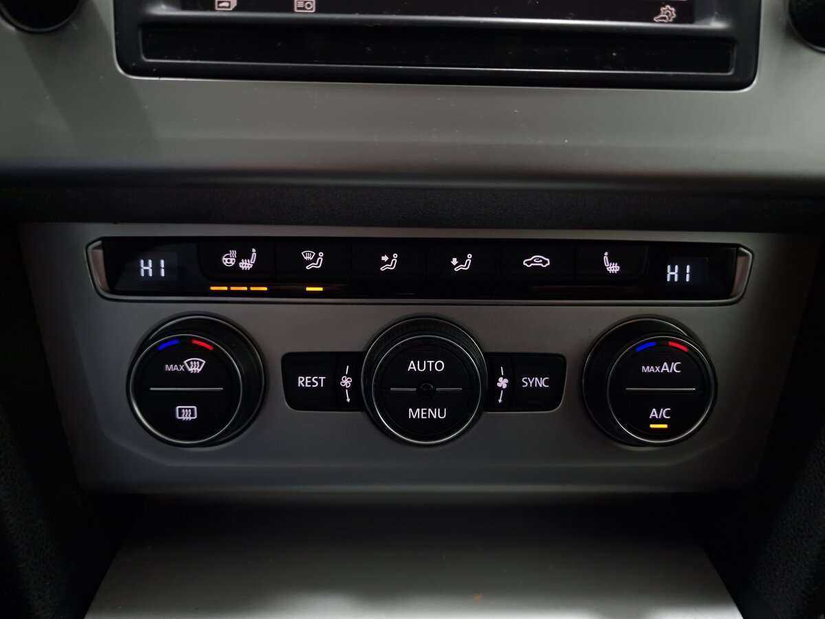 Volkswagen Passat, 2015 - 220 993 км. | Фото №8