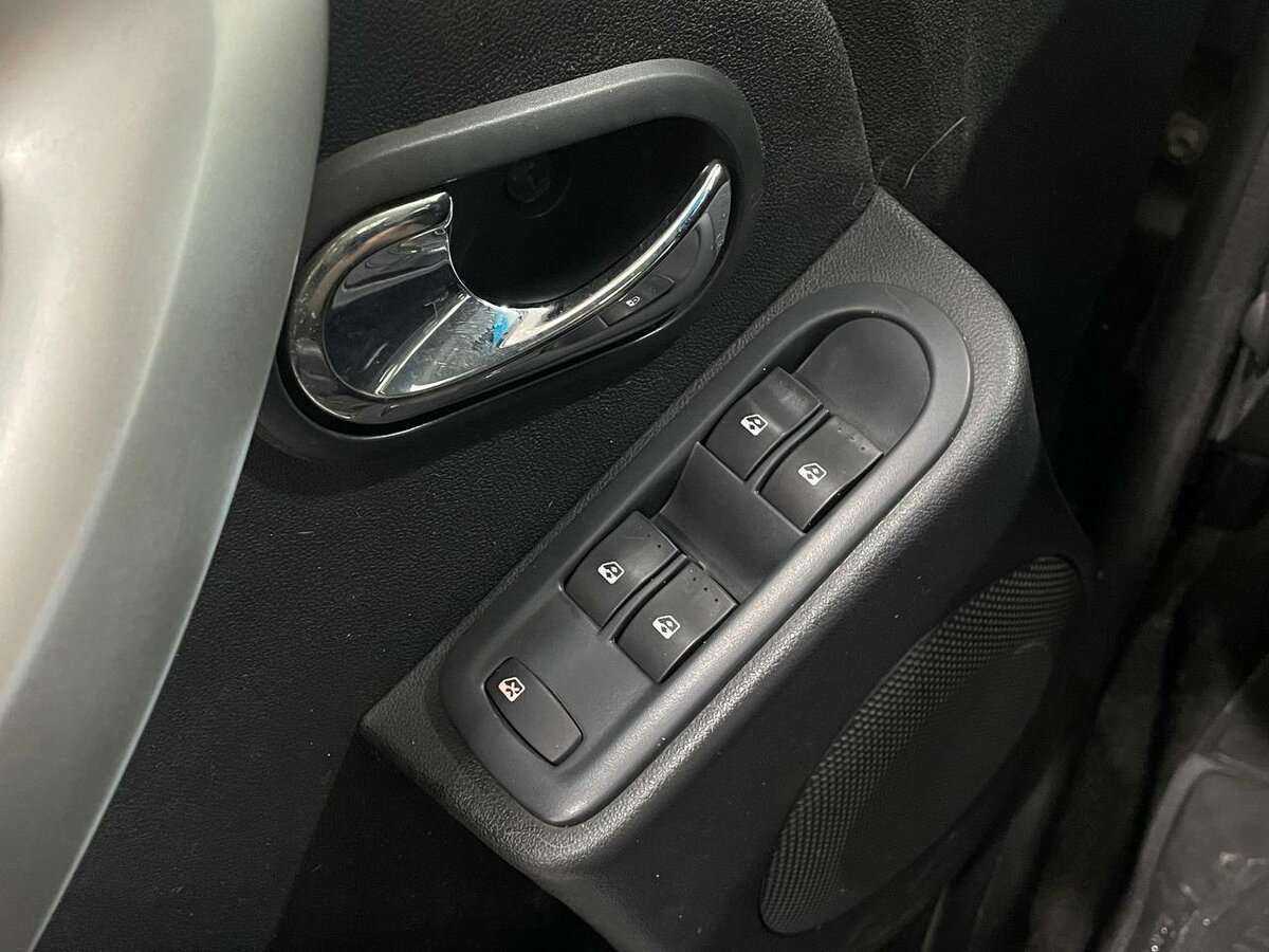 Nissan Terrano, 2015 Фото №11