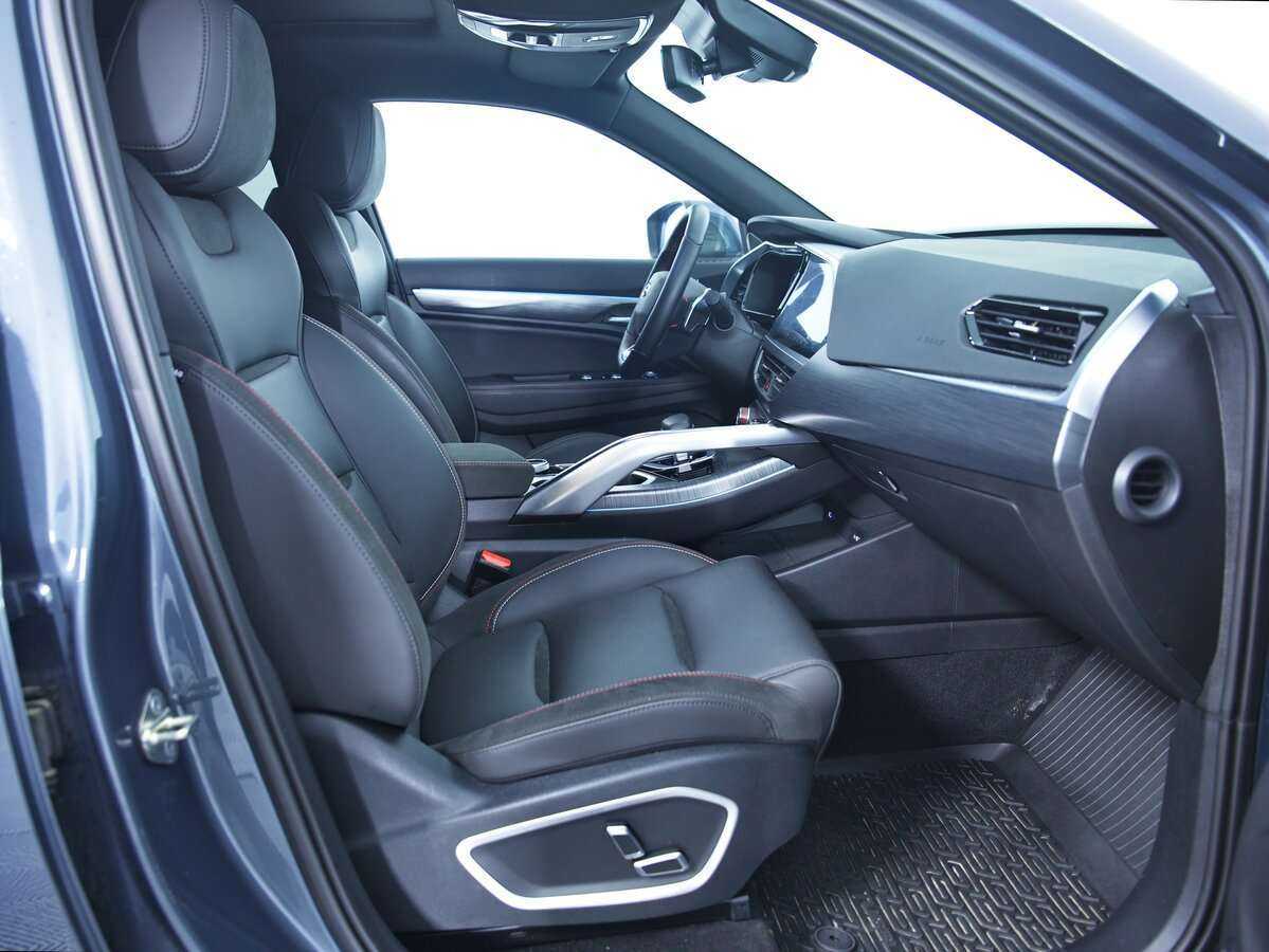 Geely Tugella, 2022 Фото №9