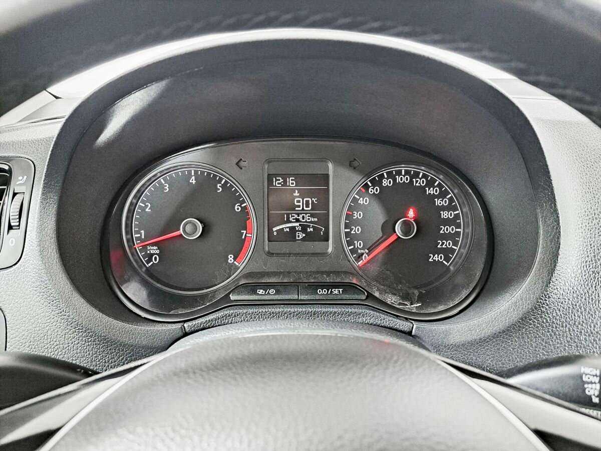 Volkswagen Polo, 2015 Фото №12