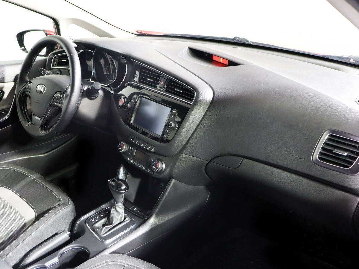 Kia Ceed, 2018 Фото №9