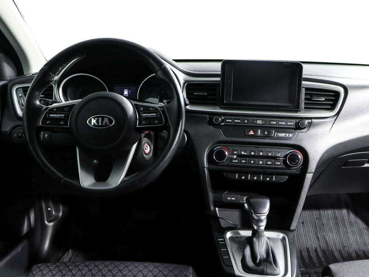 Kia Ceed, 2018 Фото №10