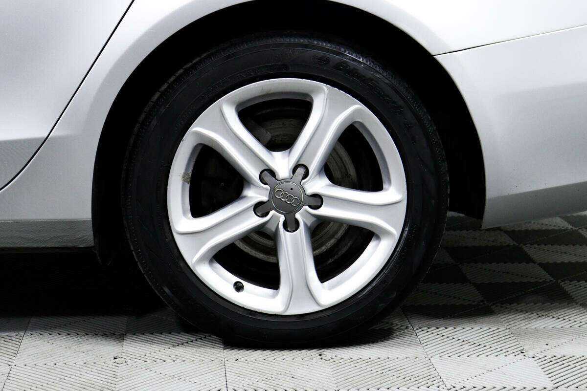 Audi A4, 2013 Фото №12