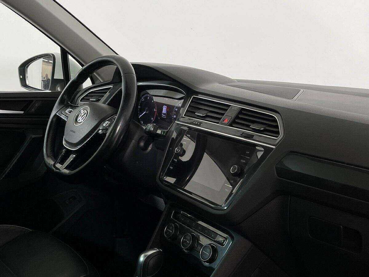 Volkswagen Tiguan, 2018 - 132 857 км. | Фото №7