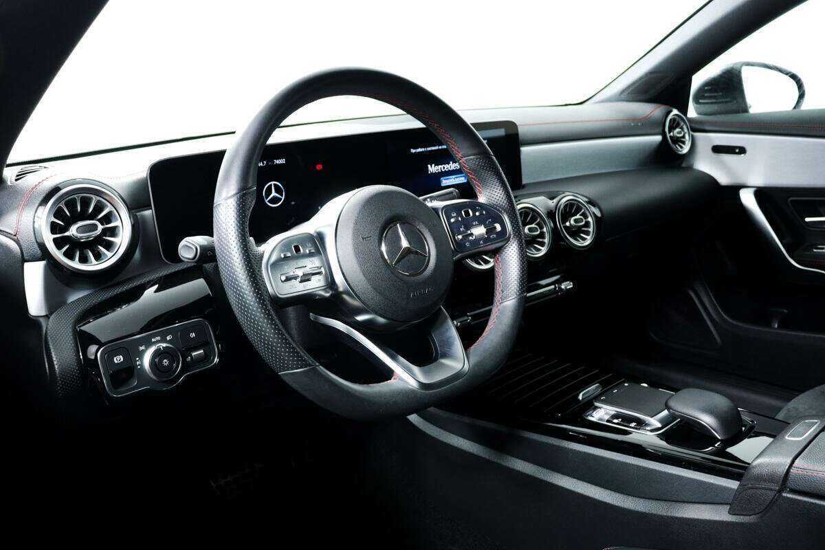 Mercedes-Benz CLA 200, 2019 Фото №13