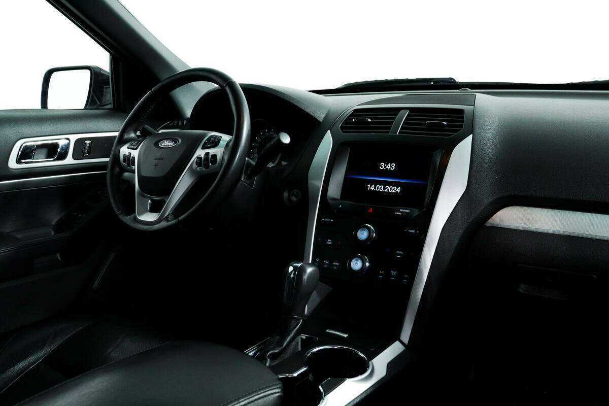 Ford Explorer, 2015 Фото №9