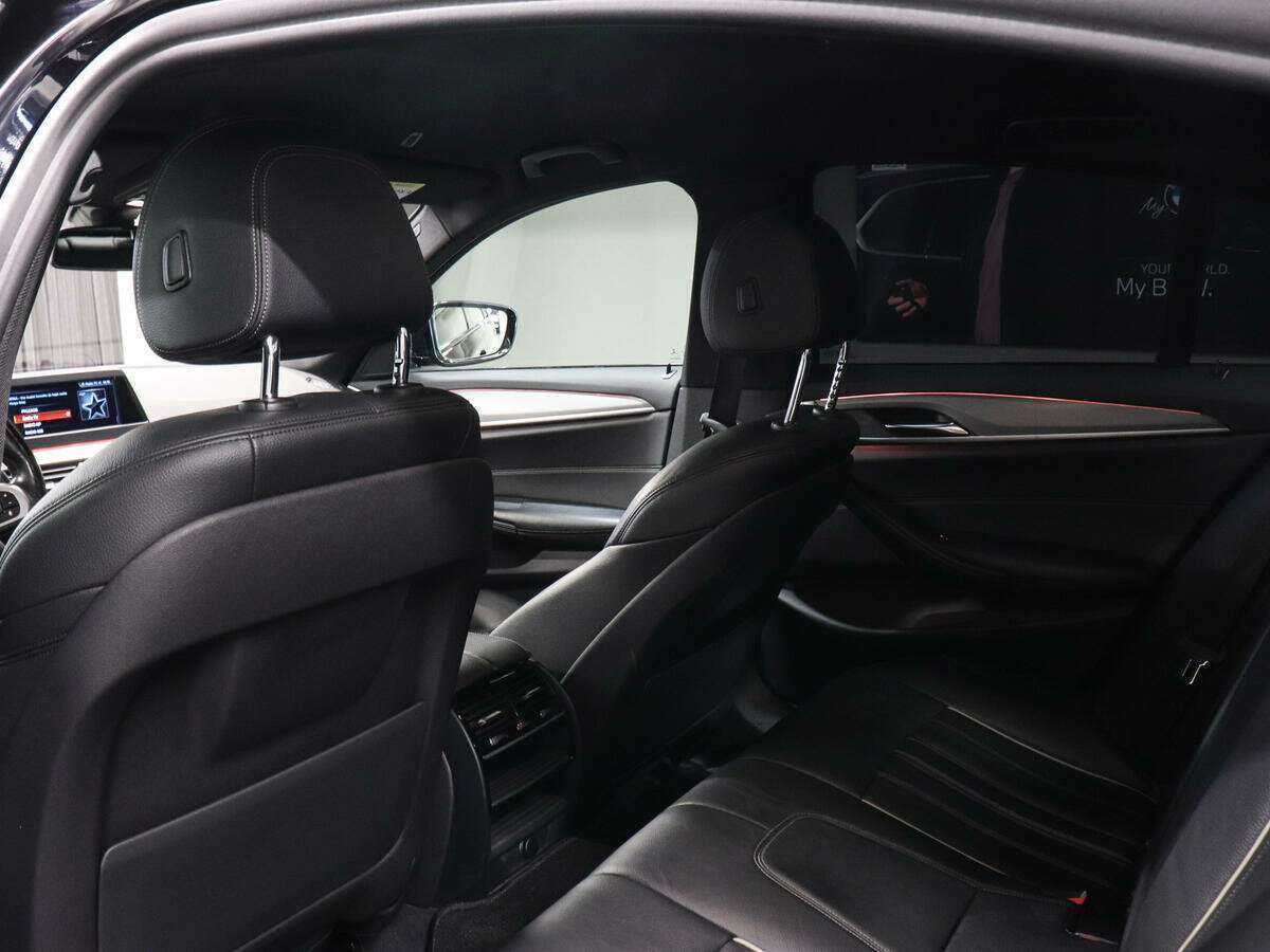 BMW 5 серии 520d xDrive, 2017 Фото №11