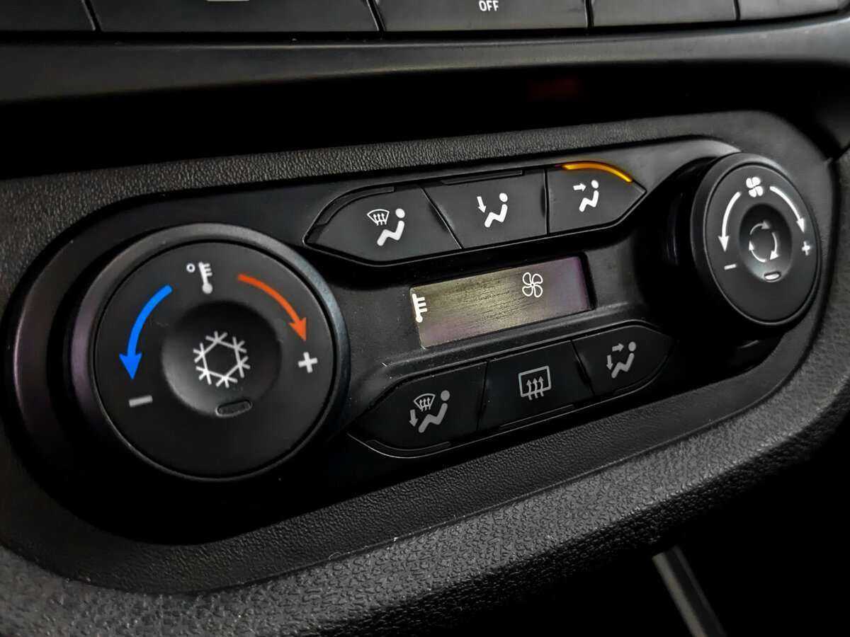 Lada (ВАЗ) Vesta, 2018 Фото №21