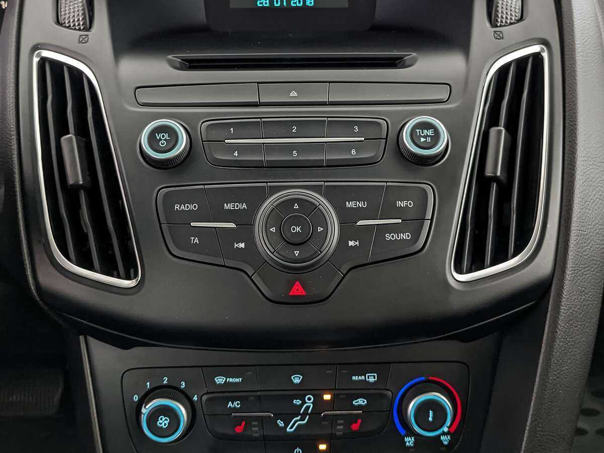 Ford Focus, 2018 Фото №13