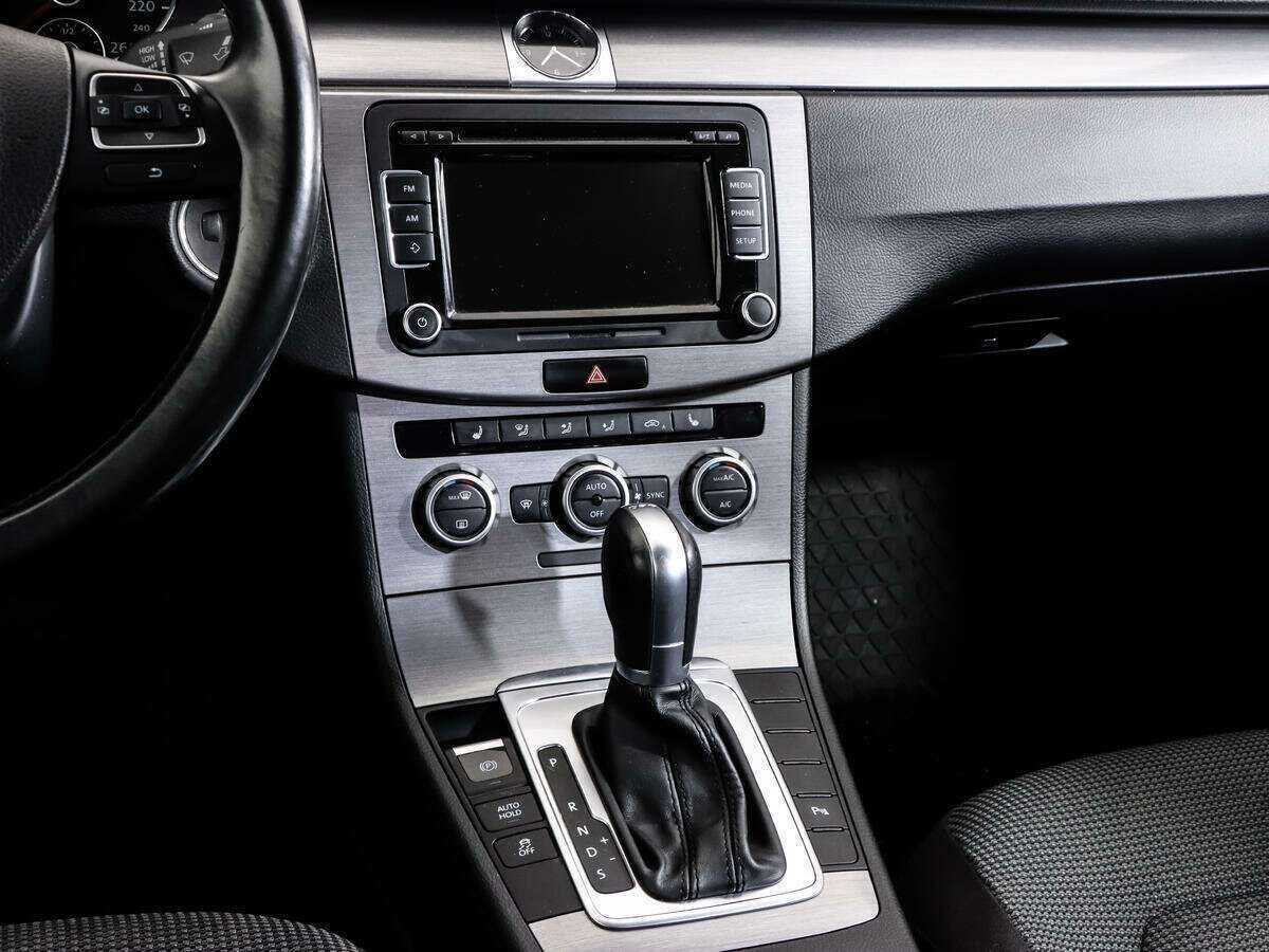 Volkswagen Passat, 2014 Фото №11