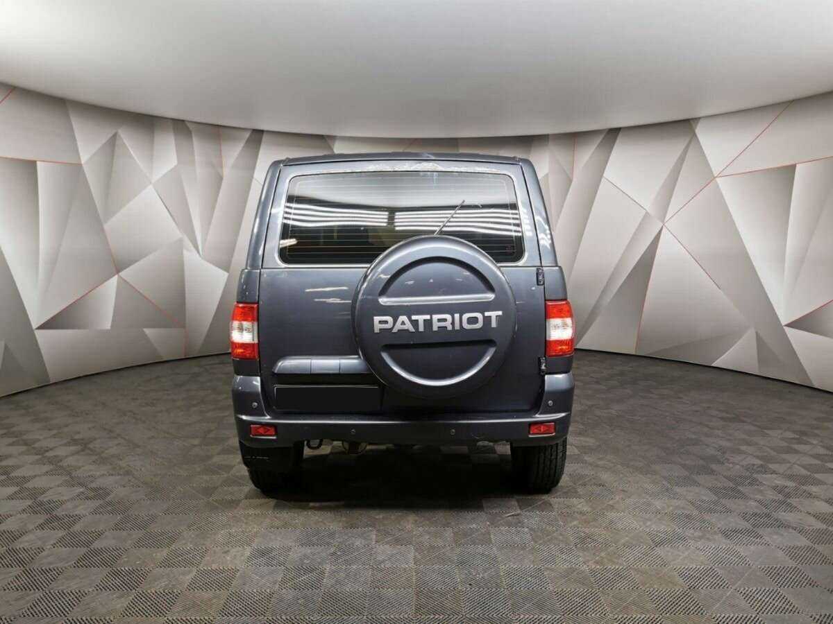 УАЗ Patriot, 2016 Фото №8