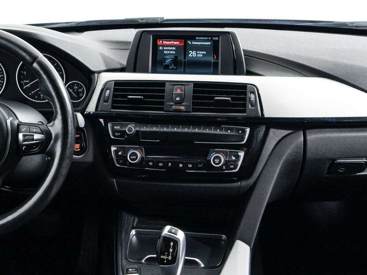 BMW 3 серии 320i xDrive, 2017 Фото №14