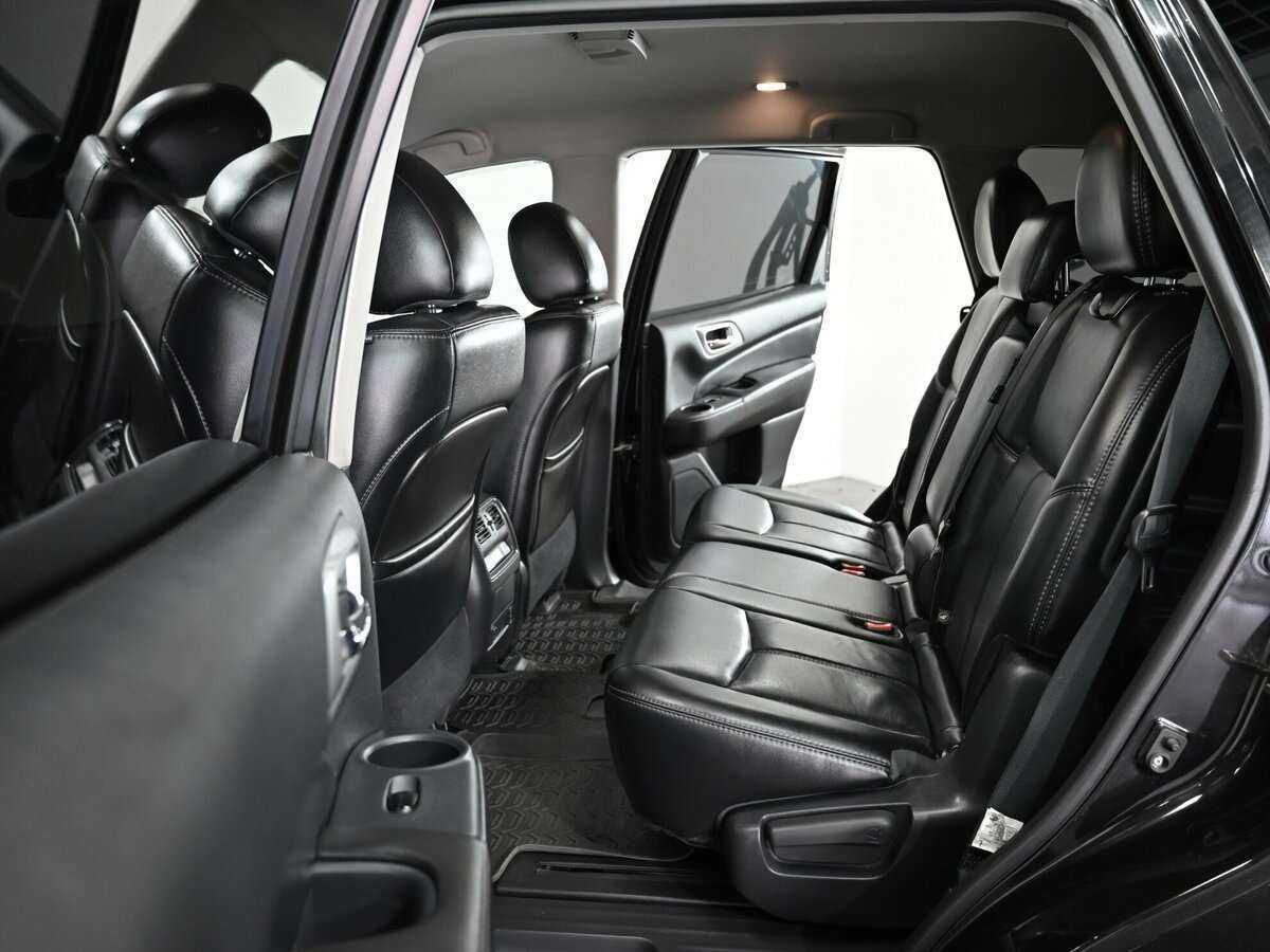 Nissan Pathfinder, 2015 - 140 000 км. | Фото №6
