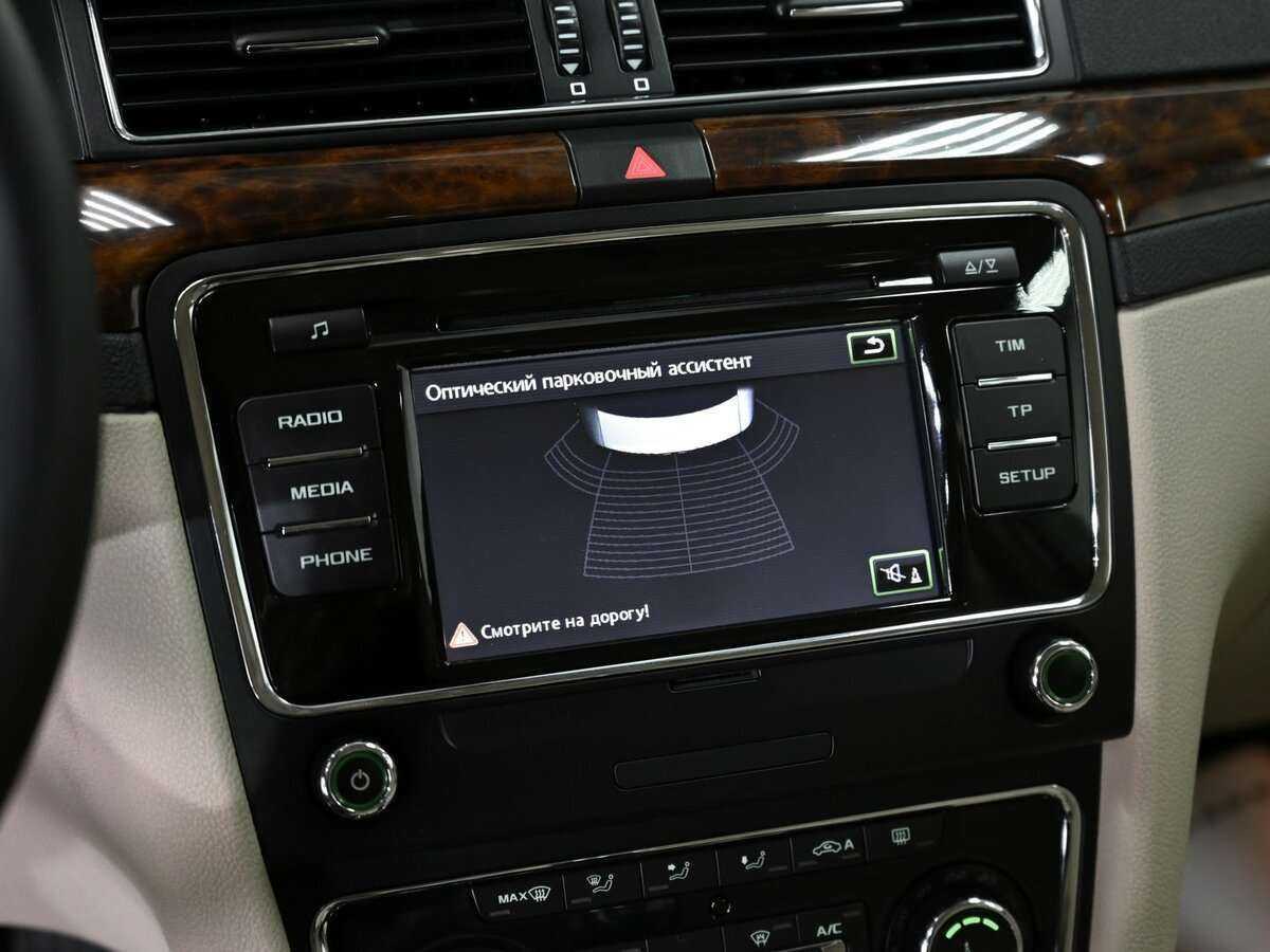 Skoda Superb DSG, 2013 Фото №13