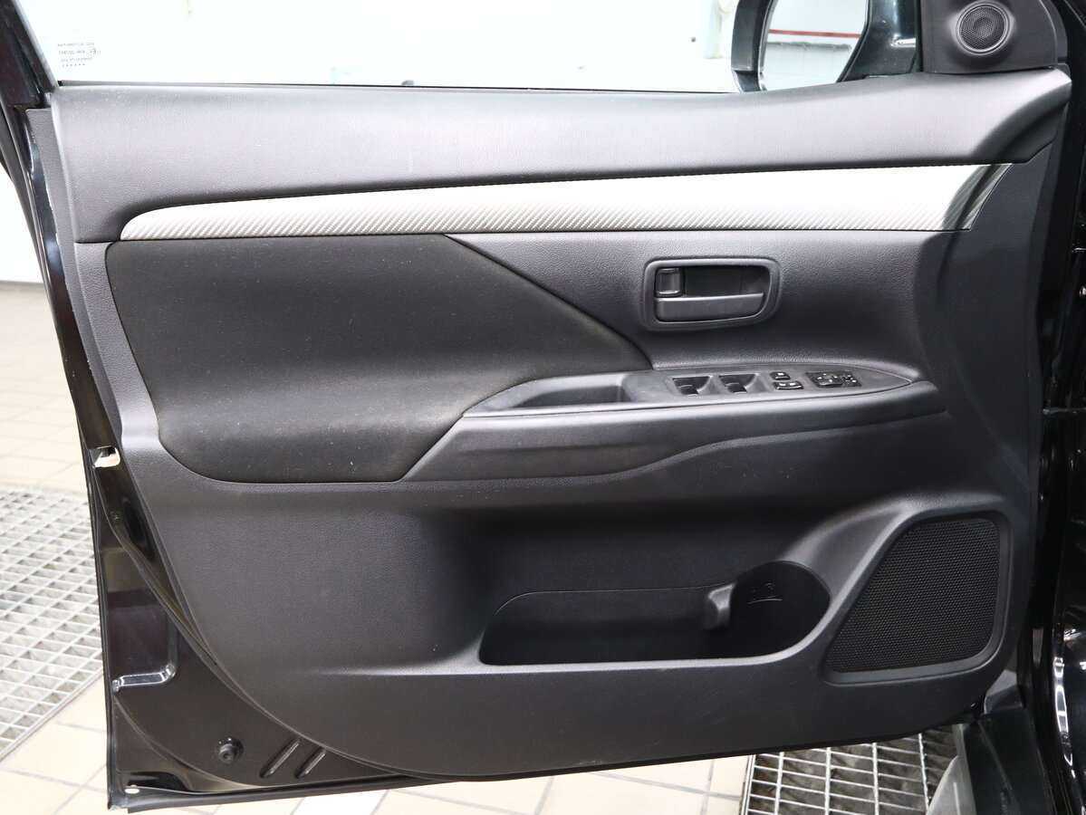 Mitsubishi Outlander, 2013 - 136 000 км. | Фото №7