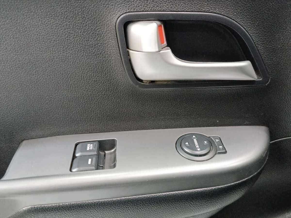 Kia Rio, 2017 Фото №15