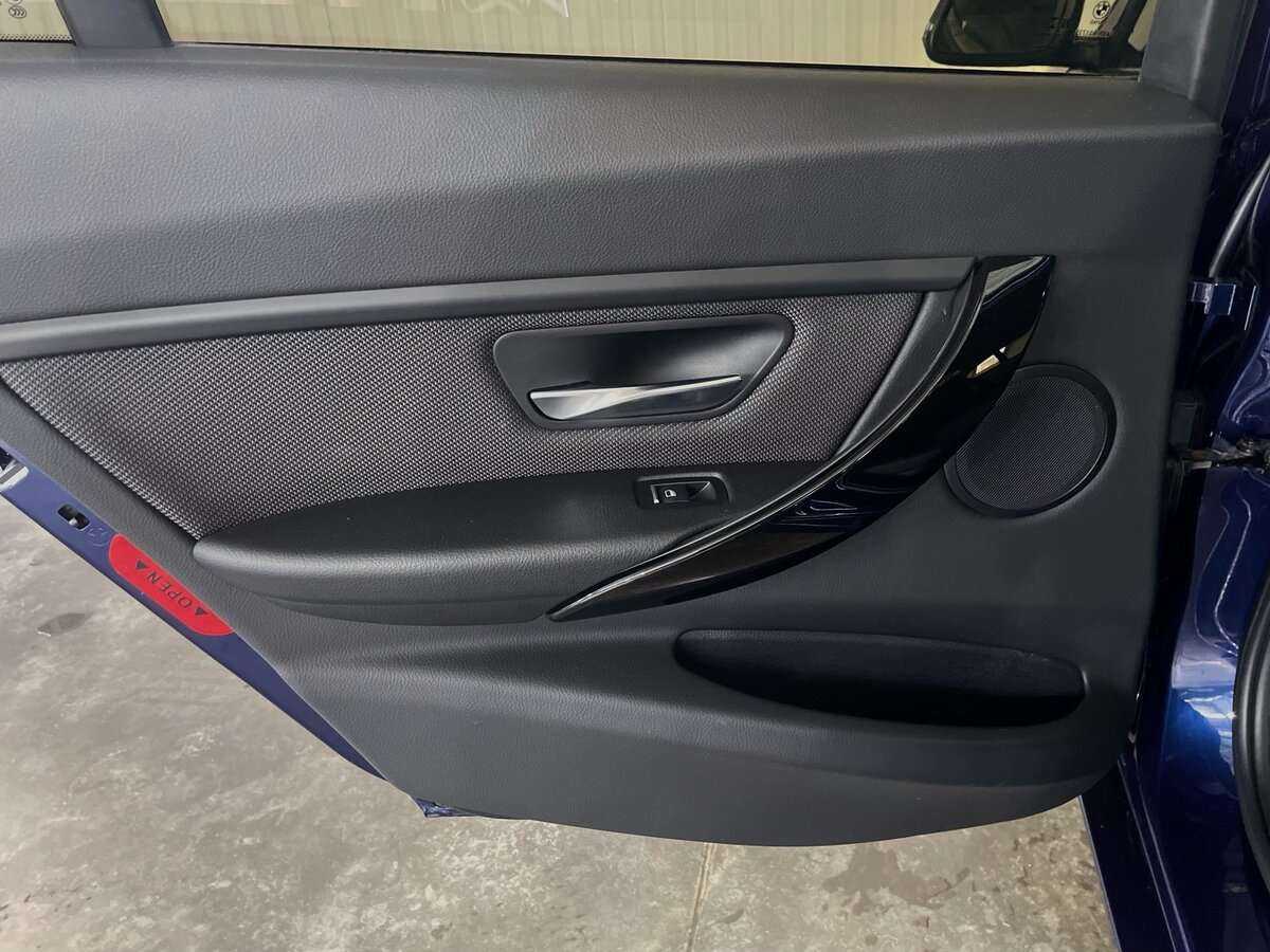 BMW 3 серии 320i xDrive, 2018 Фото №22