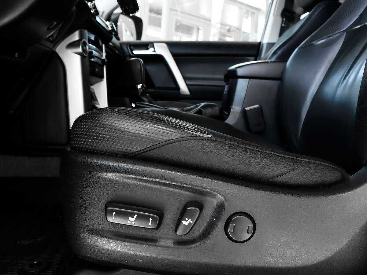 Toyota Land Cruiser Prado, 2012 Фото №10