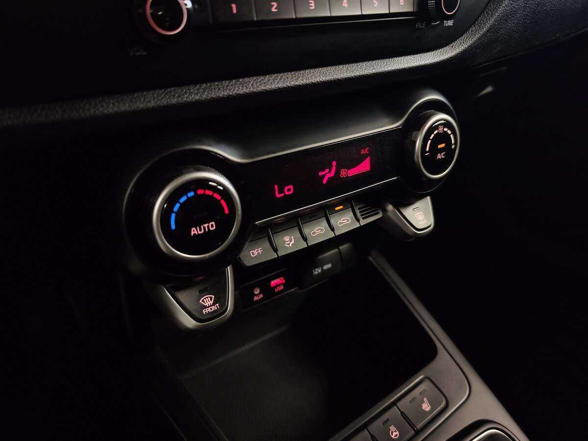 Kia Rio, 2020 Фото №9