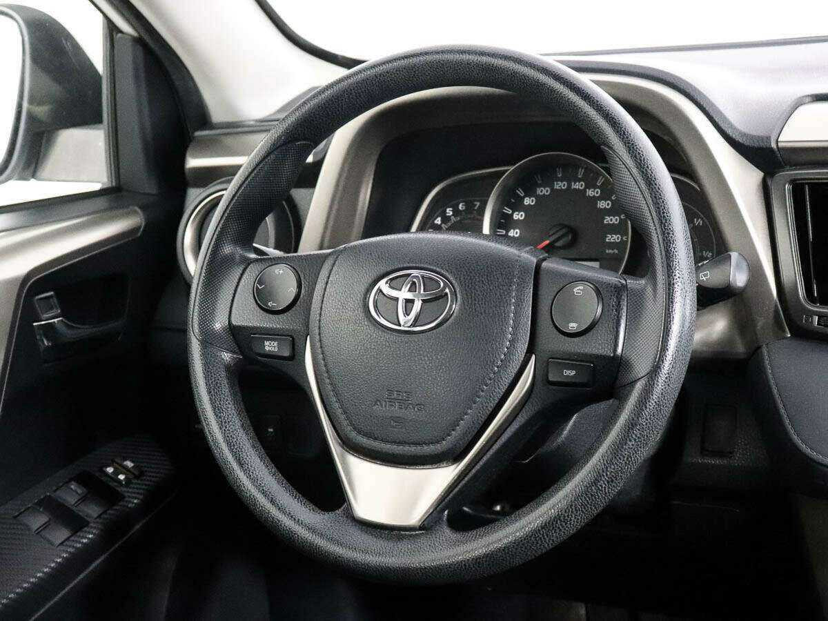 Toyota RAV4, 2015 Фото №12