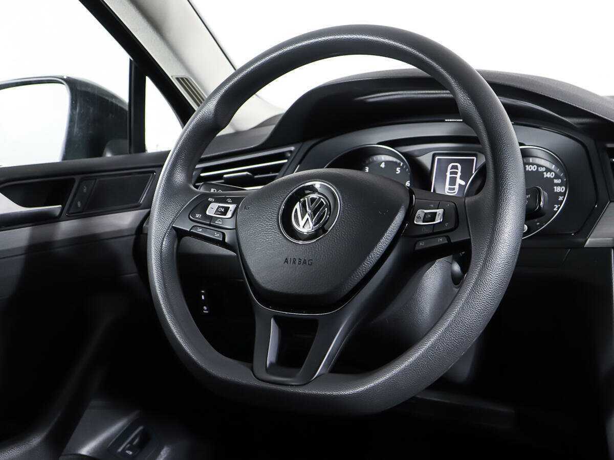 Volkswagen Passat, 2017 Фото №16