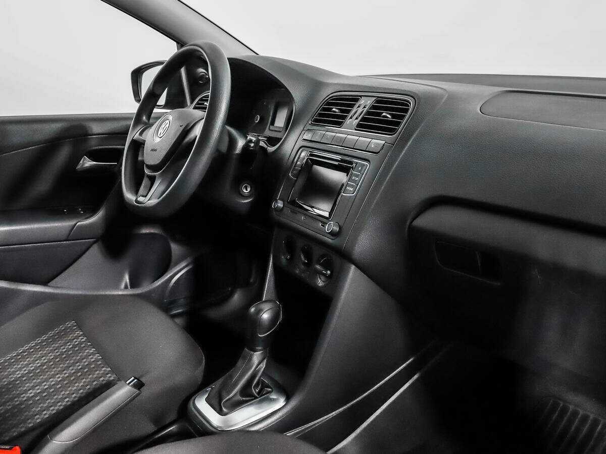 Volkswagen Polo, 2016 Фото №11