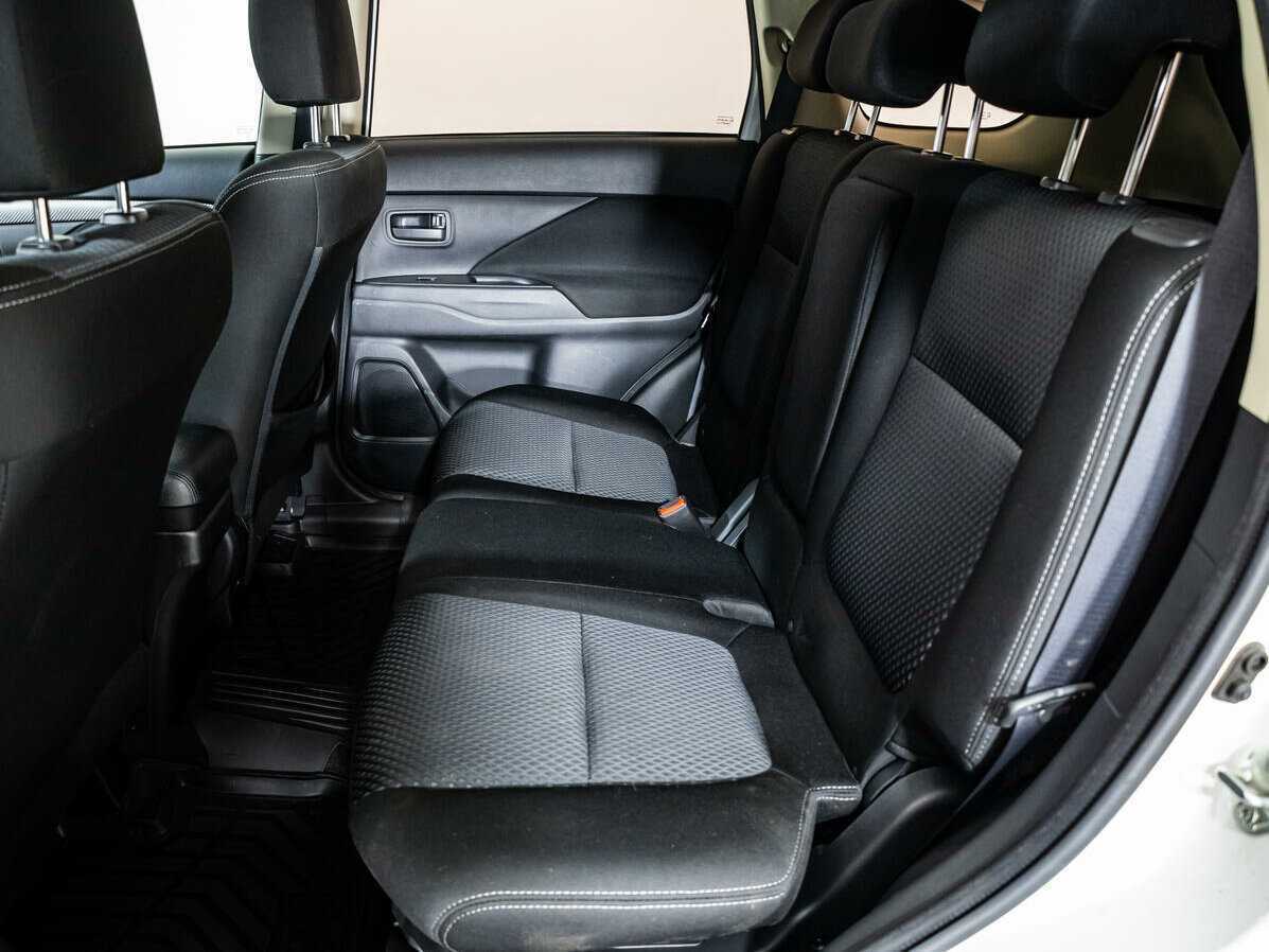 Mitsubishi Outlander, 2018 - 61 801 км. | Фото №8