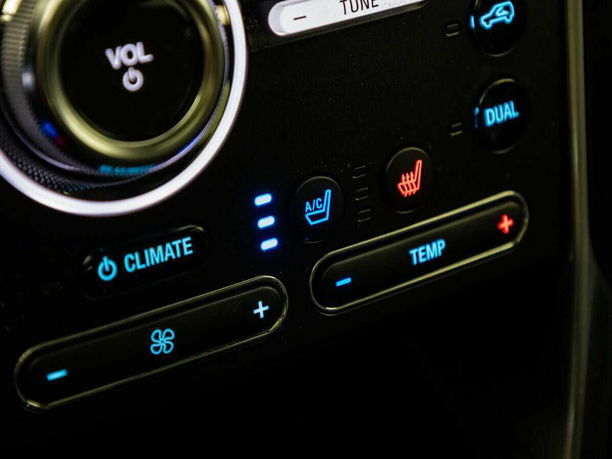 Ford Explorer, 2016 Фото №21